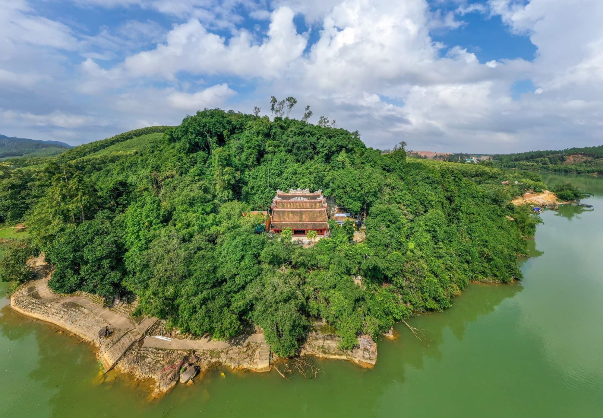 Discover the Hidden Gem of Hon Chen Palace in Hue