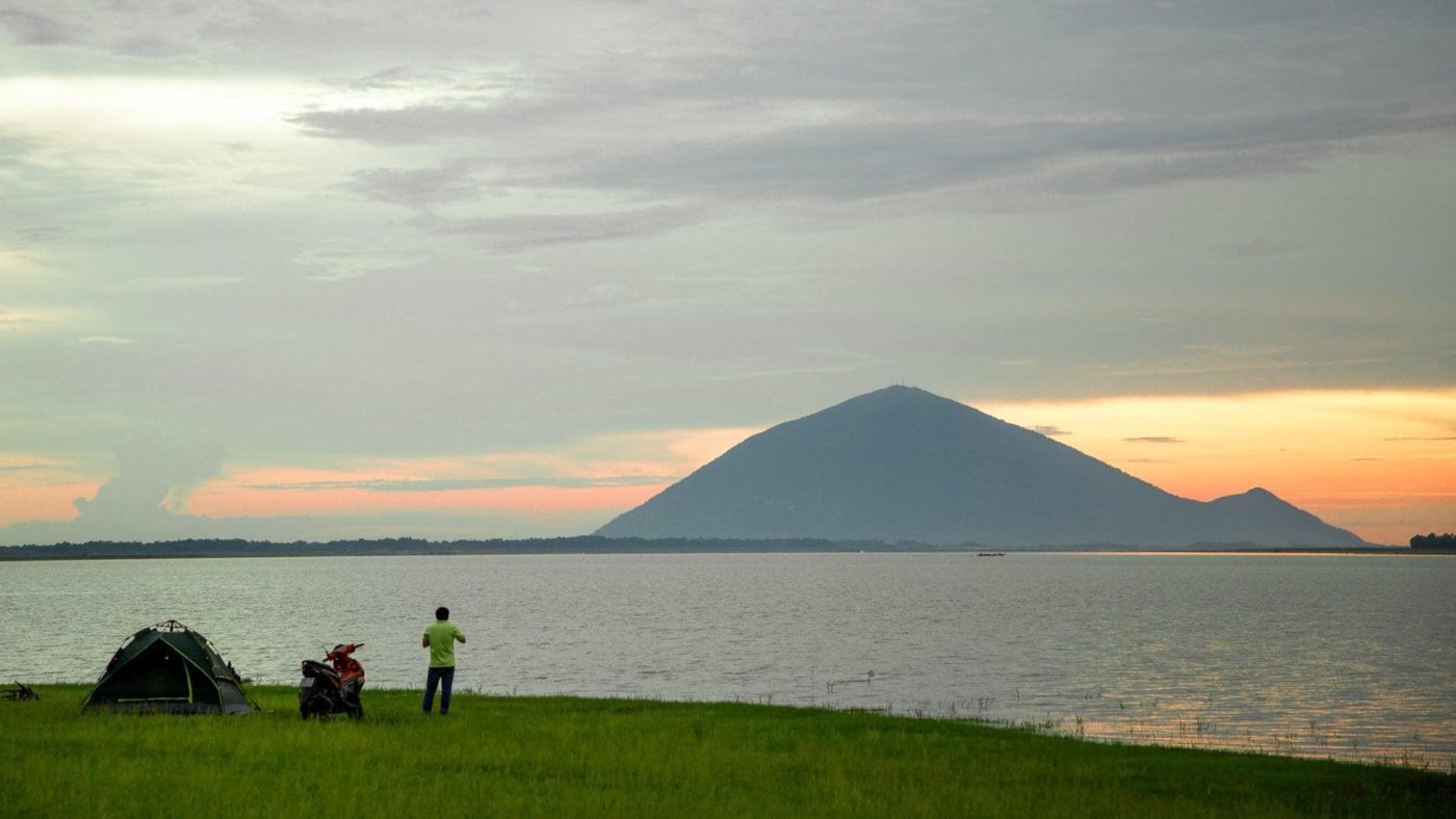 Ho Dau Tieng Tay Ninh, explore the pristine beauty