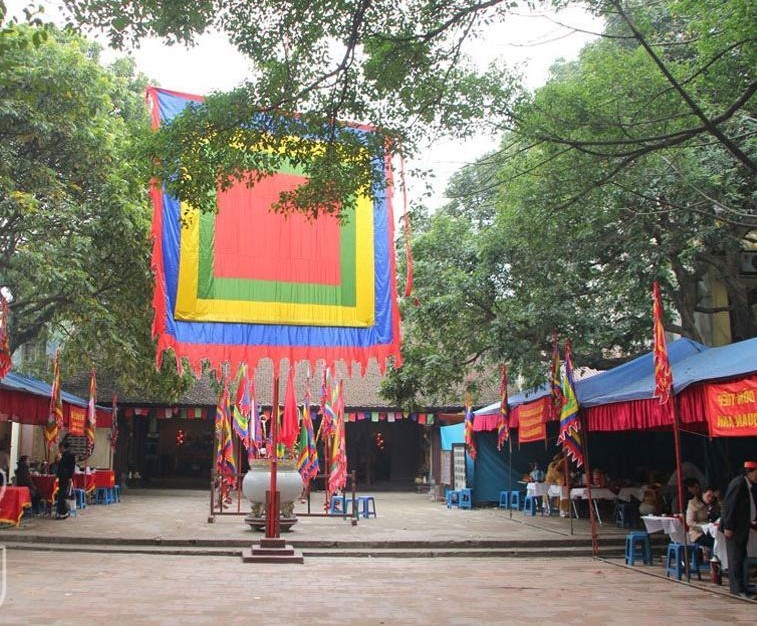 Dong Nhan temple festival