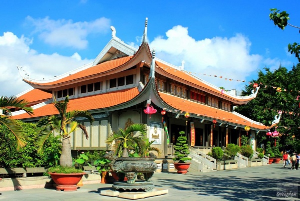 Peaceful corner at Duc La Temple