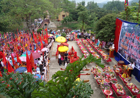 Suoi Mo Temple Festival