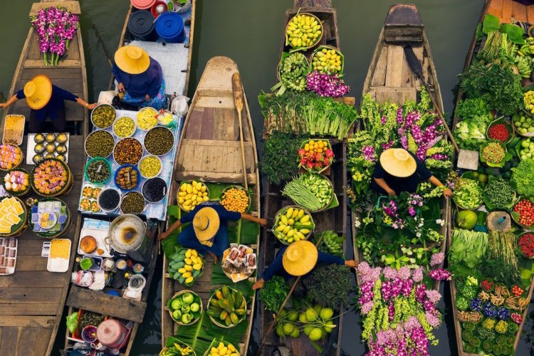 Cai Be floating market