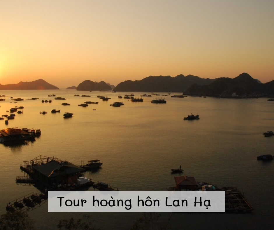 Beautiful sunset in Lan Ha Bay