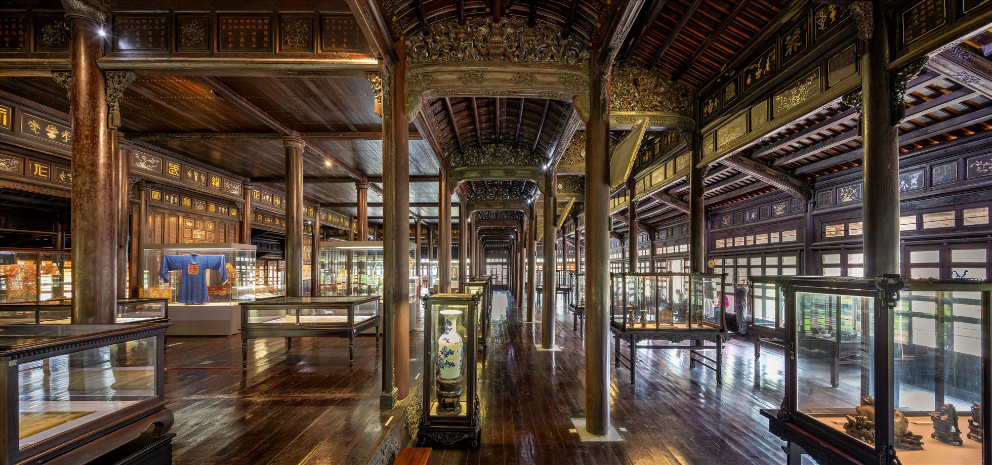 Hue Museum of Royal Antiquities - House of history and art