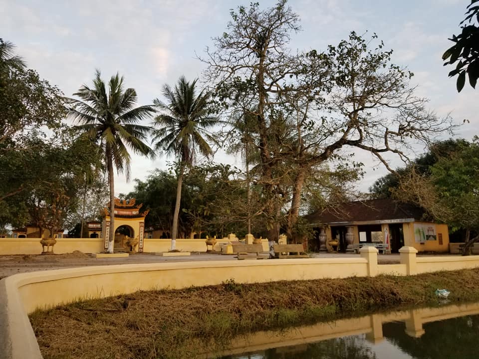 In Vietnam, it is rare to have a hundred-year-old village that exists today but still carries many traditional and unique cultural features such as the ancient village of Bich La - Quang Tri.