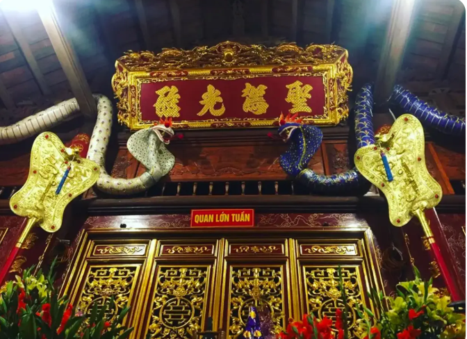 Image of a corner inside the temple