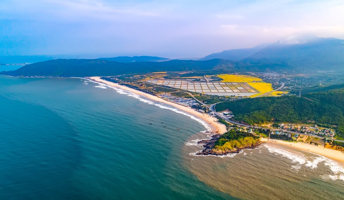 Hoanh Son Beach