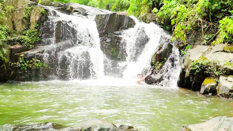 Ao Giời Suối Tiên.