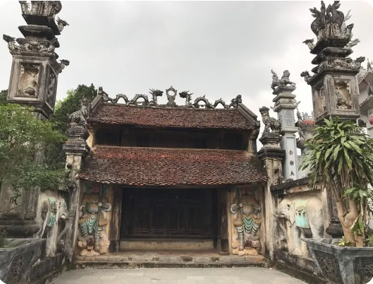 Hung Lo ancient village