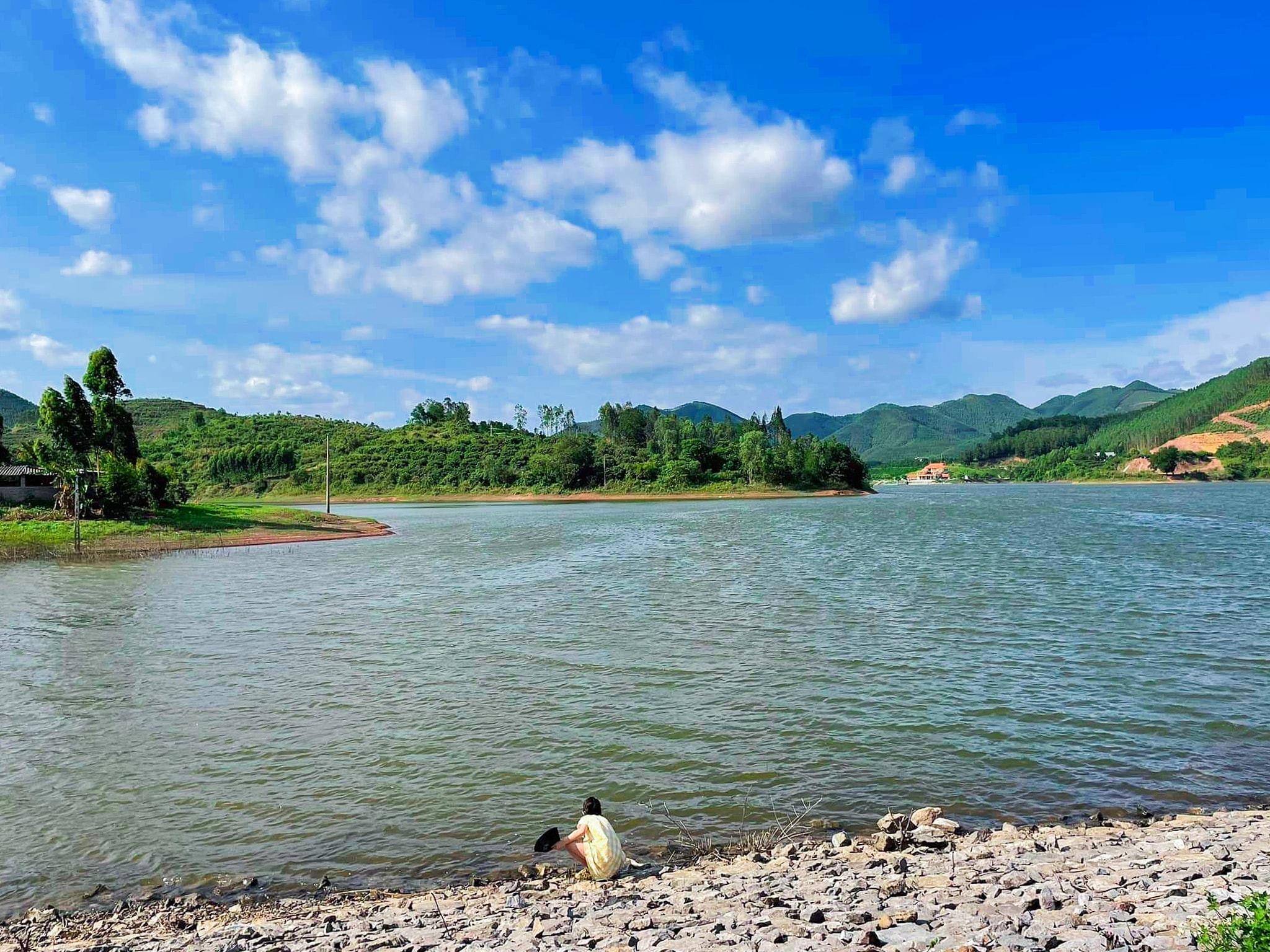 Lake Suoi Nua