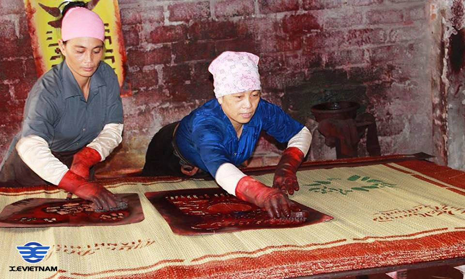 The process of making sedge mats of Hoi village