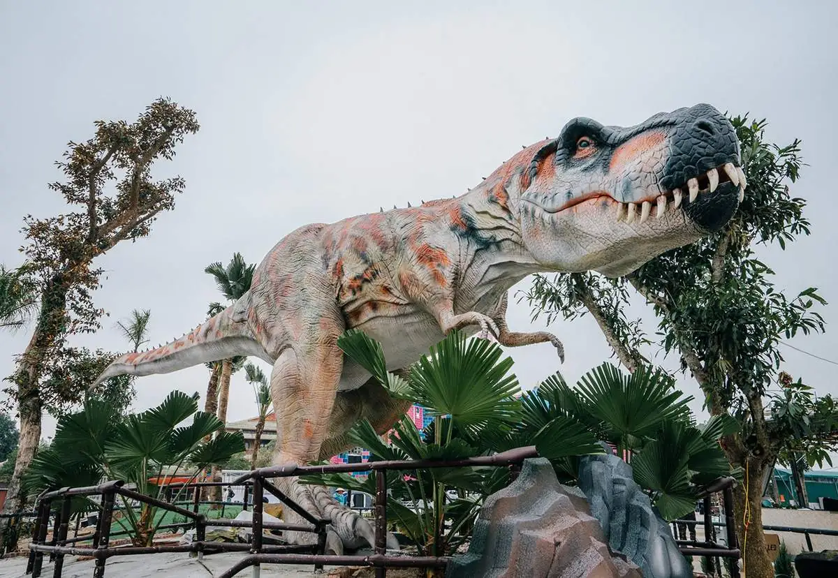 The dinosaurs in this Ninh Binh tourist destination are extremely diverse from morphology, size to type