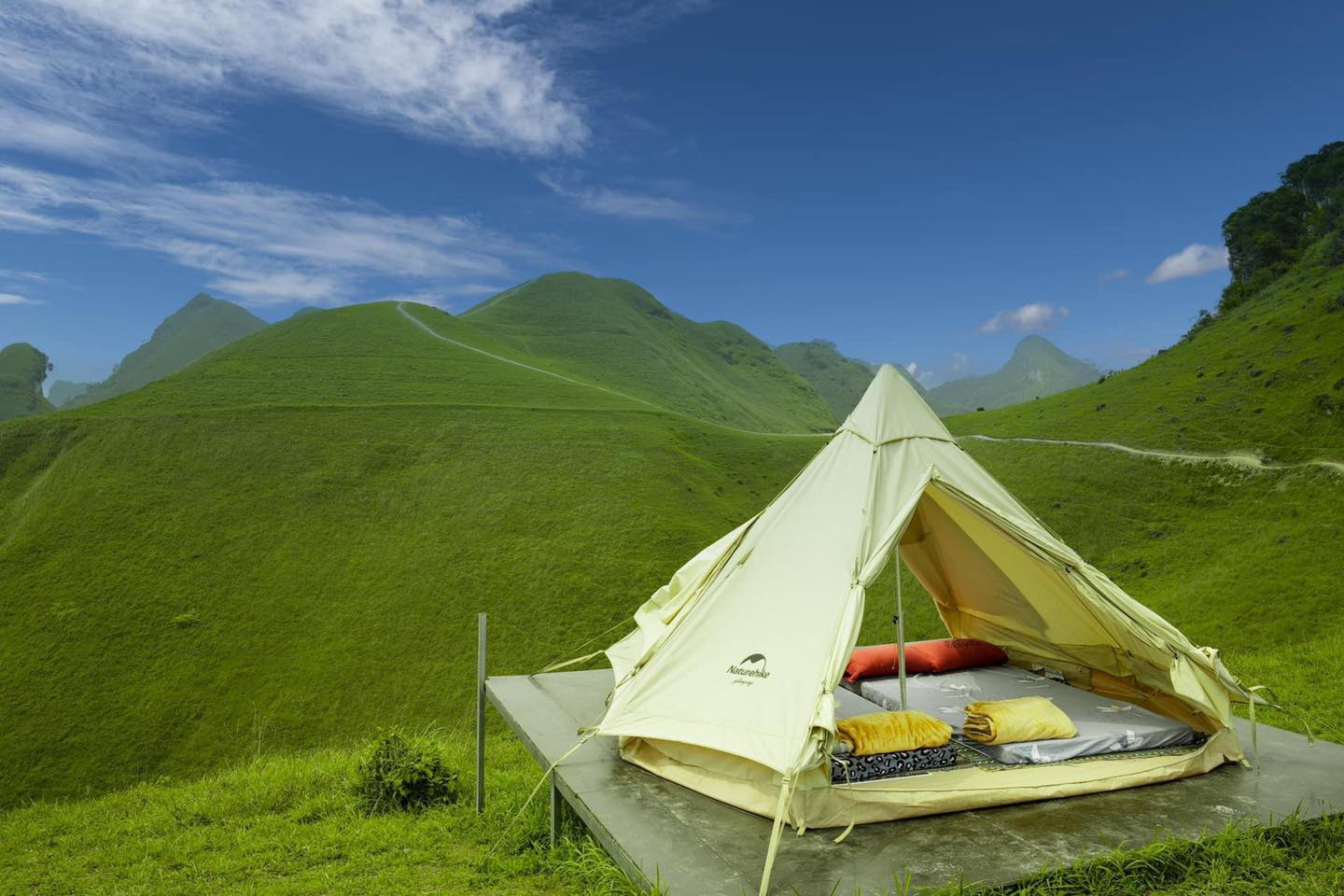 Đồi cỏ Ba Quáng