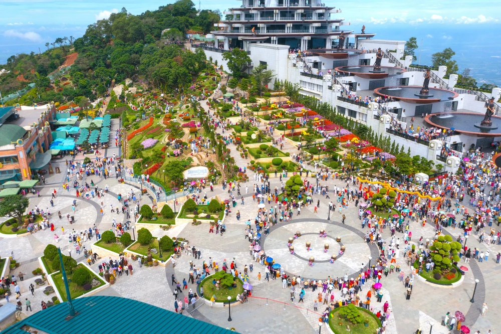 Khu du lịch SunWorld núi Bà Đen