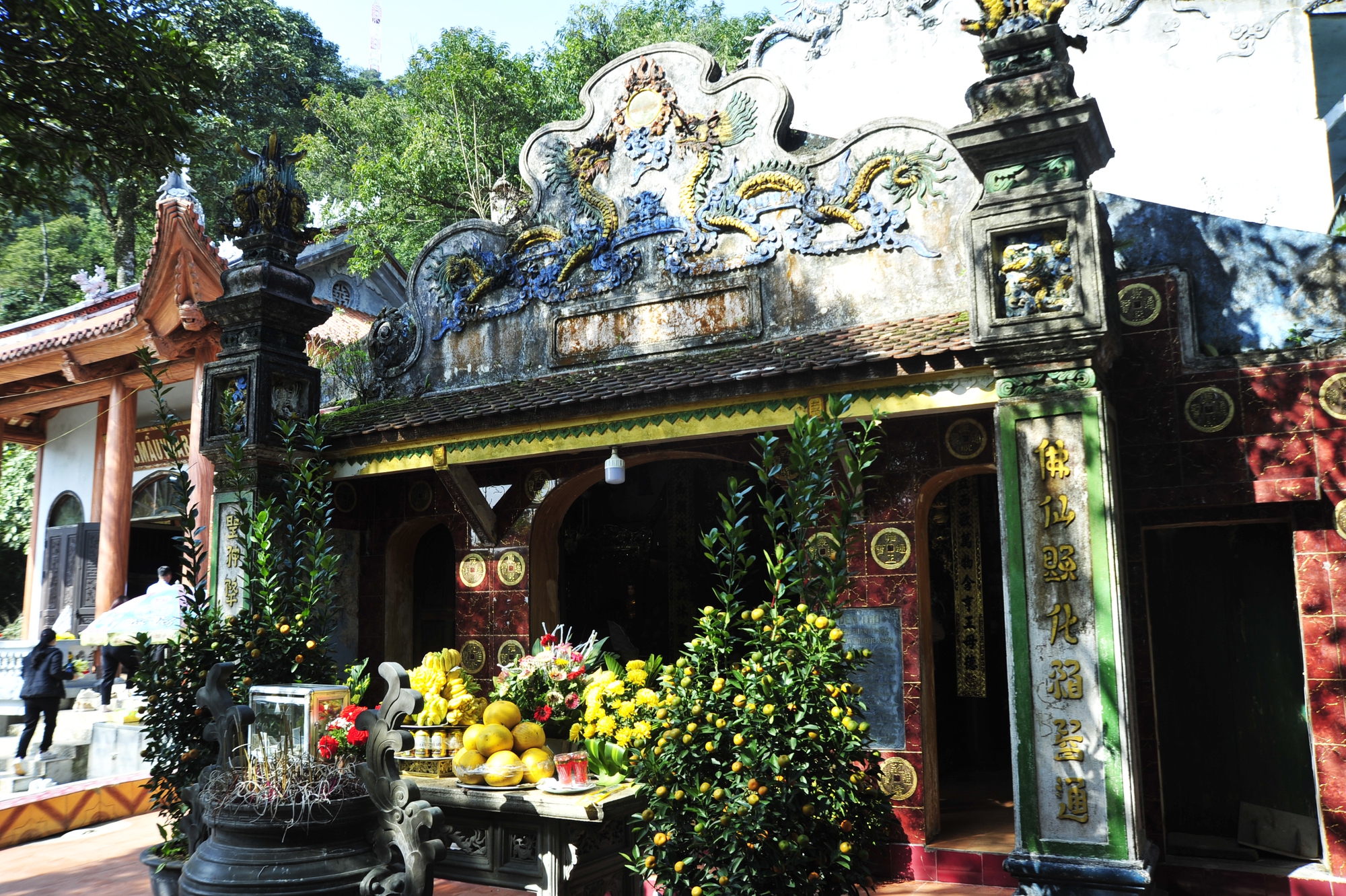 Đền Bà Chúa Thượng Ngàn