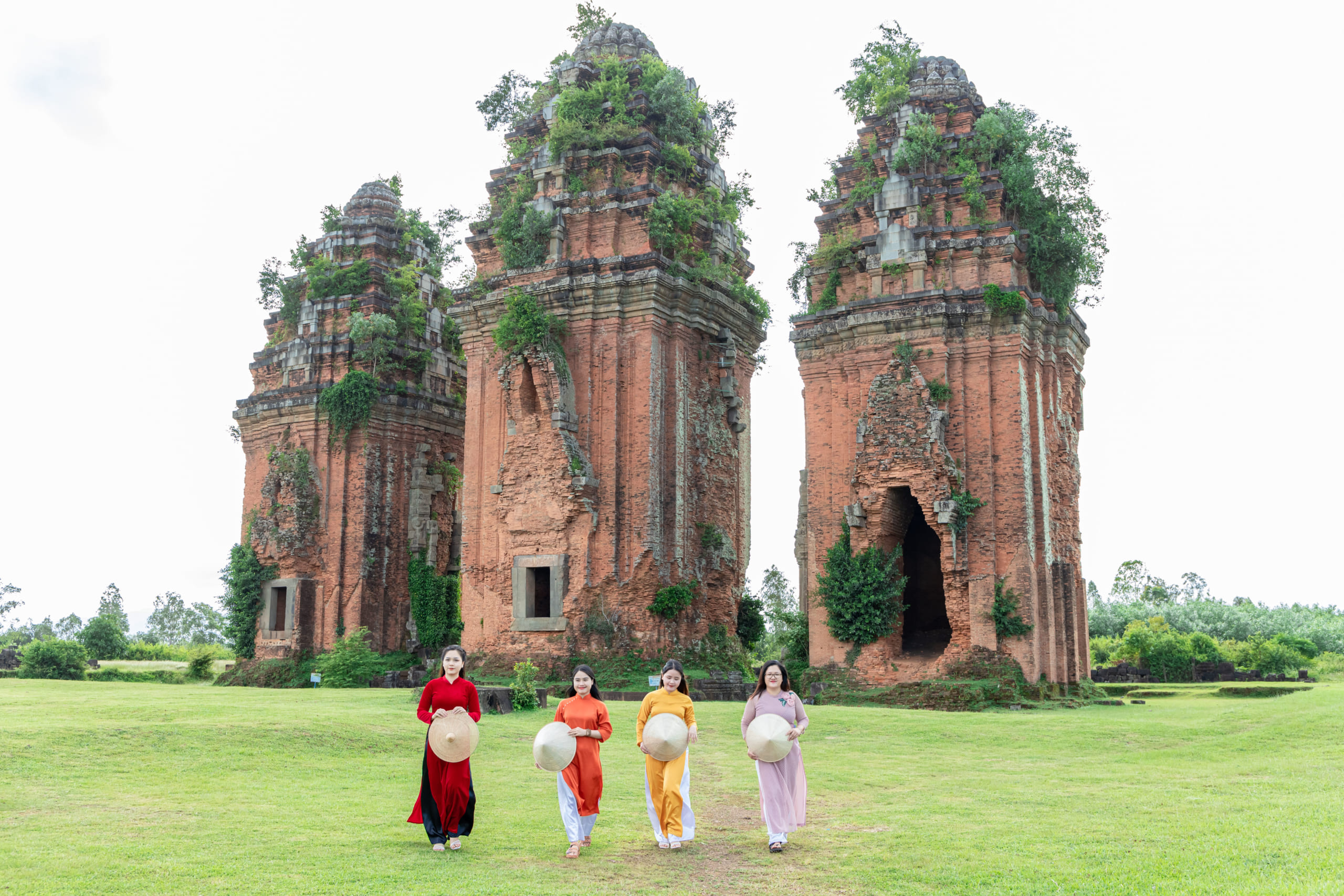 Duong Long Tower