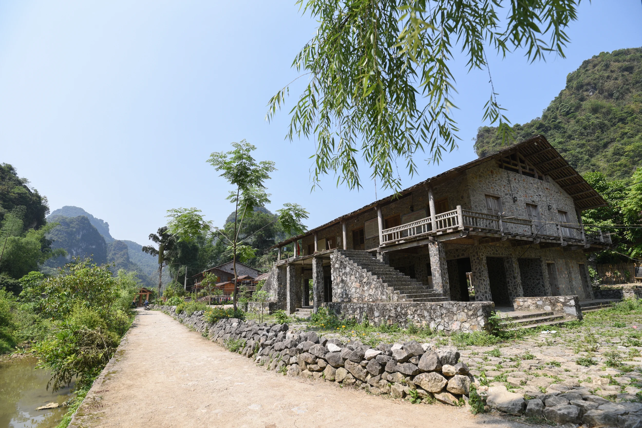 Làng đá Khuổi Ky