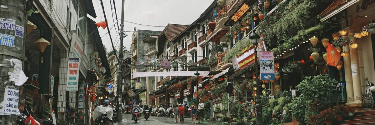 Phố Cầu Mây Sapa