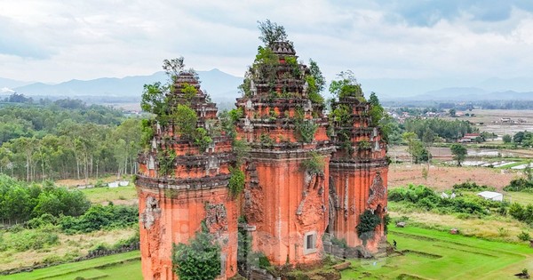 Duong Long Tower