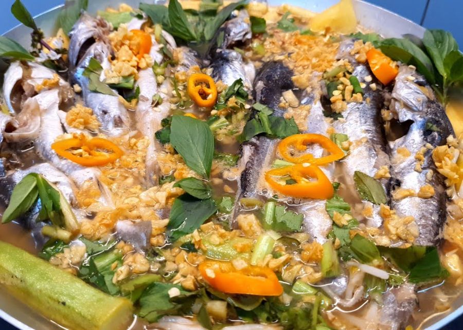 Cá út nấu canh chua